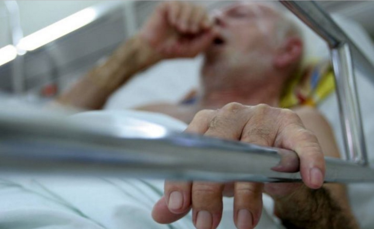 Los diputados españoles aprobaron la ley que despenaliza la eutanasia