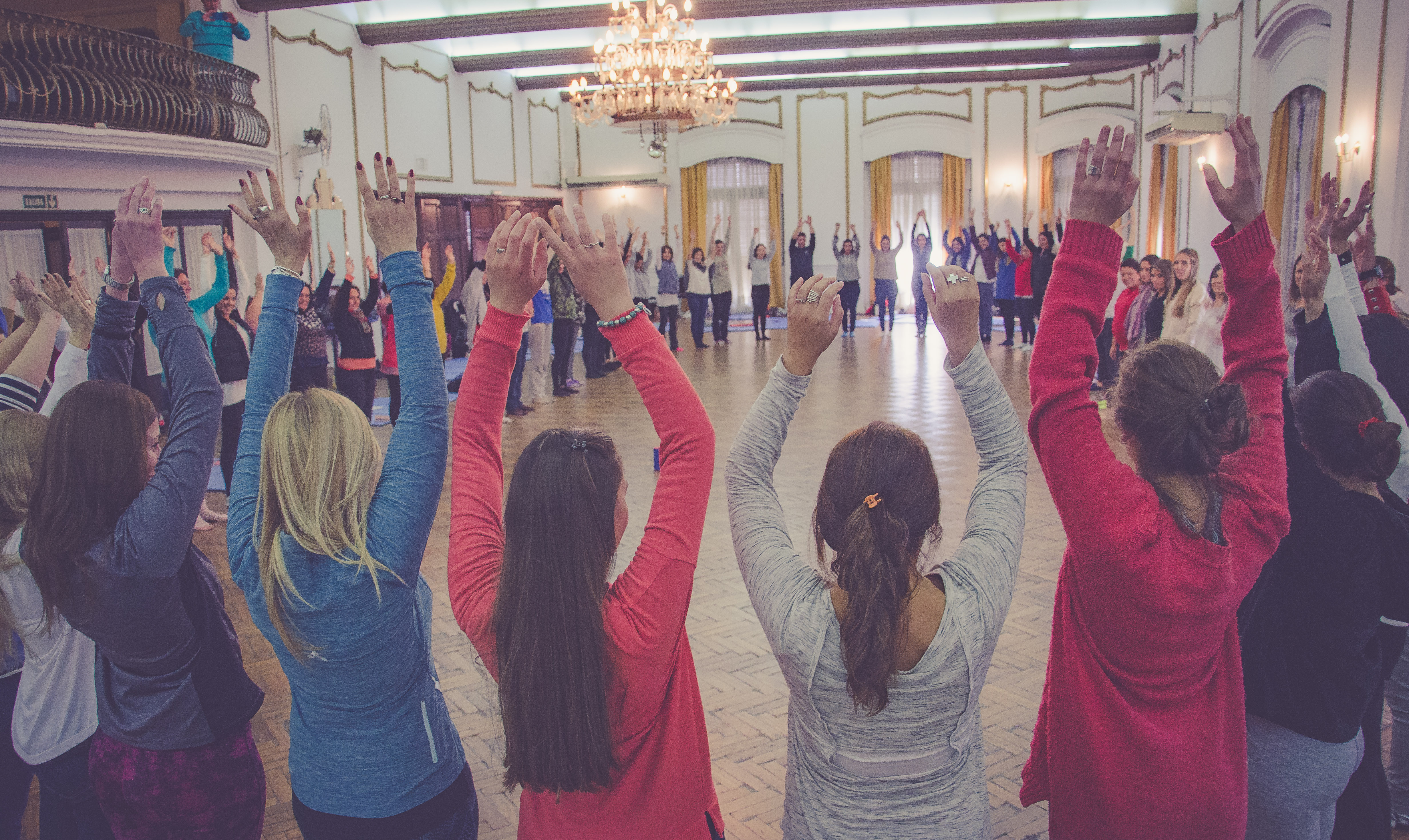 Yomu, el método que une el yoga con la música y disminuye el bullying