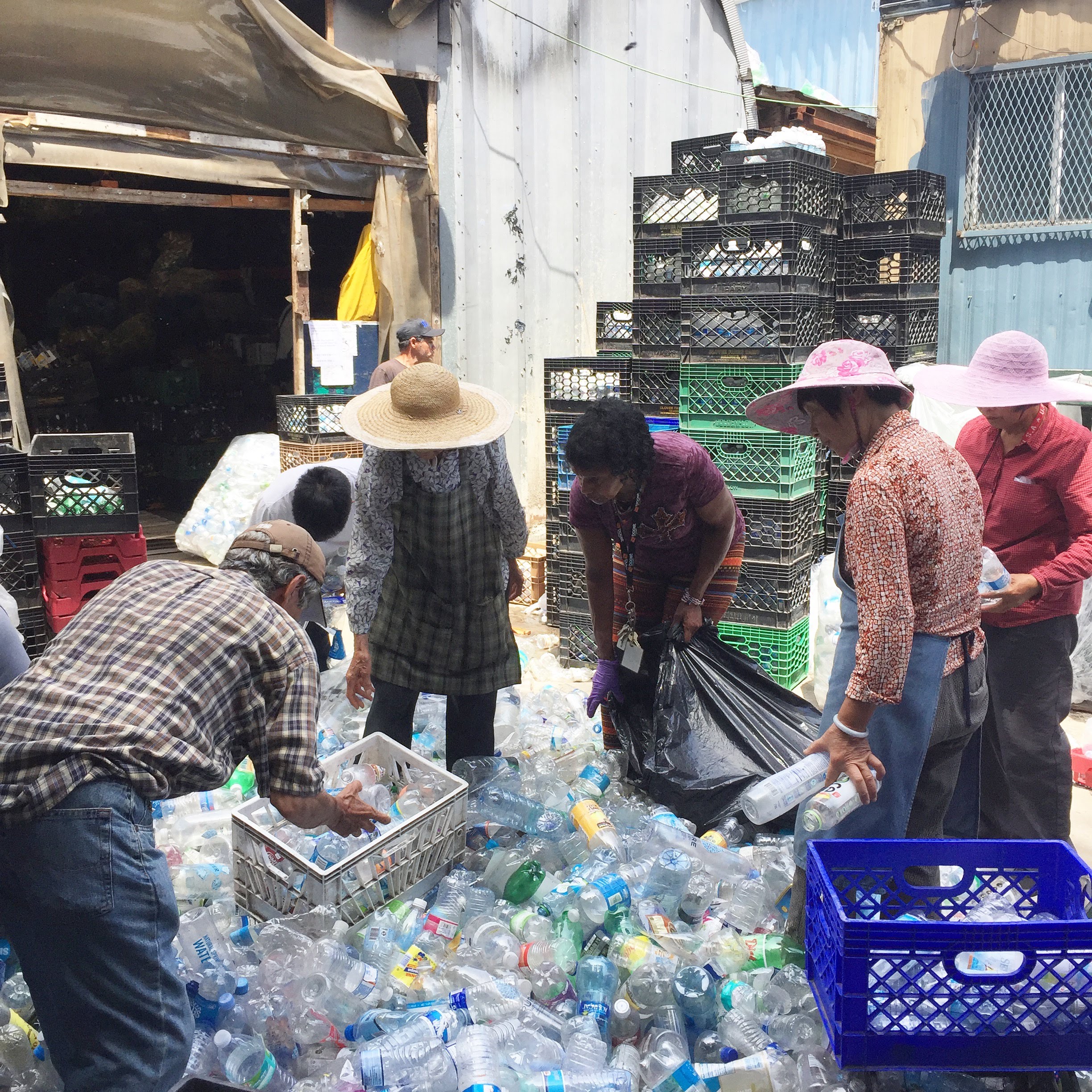 Es argentina y lideró una innovadora ONG que recoleta latas y botellas en Brooklyn