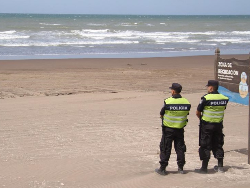 Claromecó: dos rugbiers desfiguraron a un joven en la playa