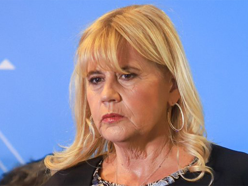 Alberto Fernández confirmó la salida de Marcela Losardo