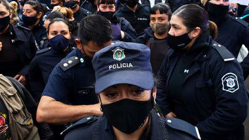 Suicidios, la tragedia silenciosa de la Policía bonaerense