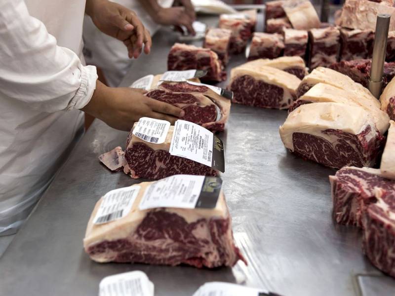 Cepo a la carne: el Gobierno planea acordar precios "locales" con los productores
