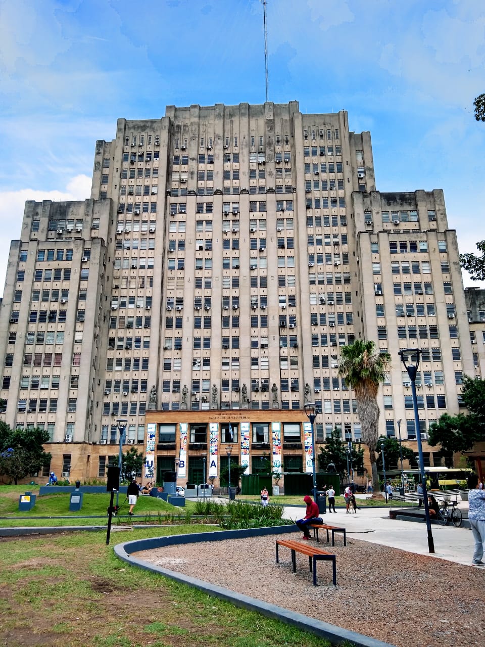 El edificio de la Facultad de Medicina de la UBA. Crédito: Lucrecia Roque Hernández